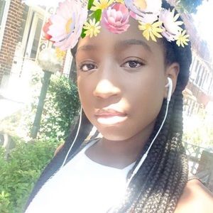 Meet your Posher, Beatriz